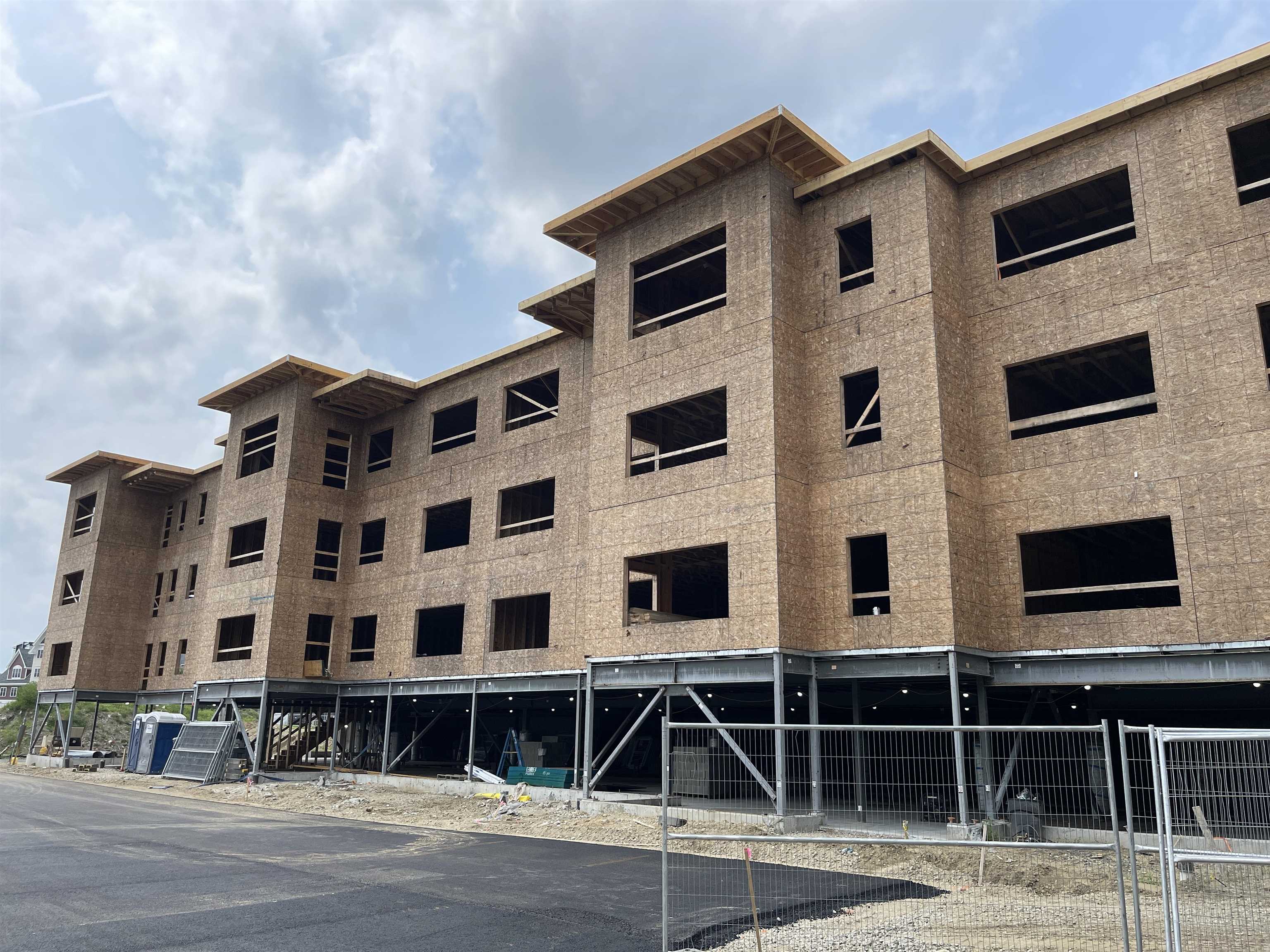 65 Pointe Place, Unit 103 Dover, NH 03820 - Photo 2 of 14