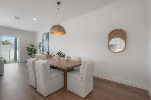 $584,900 | 5530 North 9th Street, Unit 2, Tampa, FL 33604