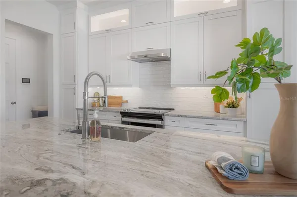 $584,900 | 5530 North 9th Street, Unit 2, Tampa, FL 33604