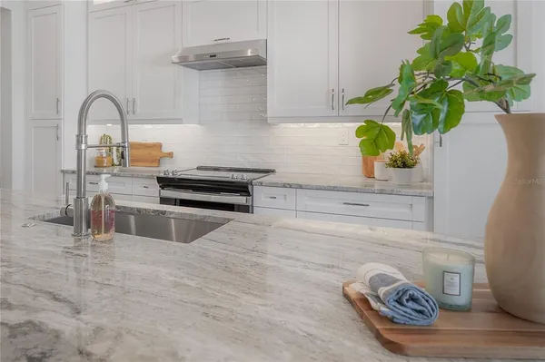 $584,900 | 5530 North 9th Street, Unit 2, Tampa, FL 33604