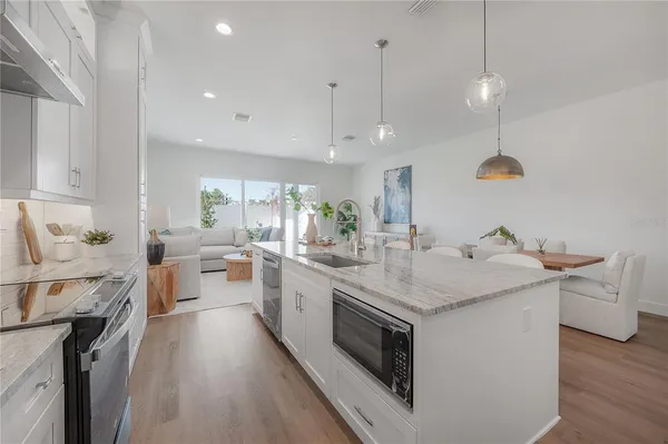 $584,900 | 5530 North 9th Street, Unit 2, Tampa, FL 33604