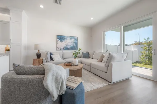 $584,900 | 5530 North 9th Street, Unit 2, Tampa, FL 33604