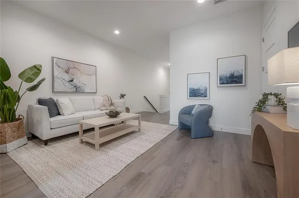 $584,900 | 5530 North 9th Street, Unit 2, Tampa, FL 33604