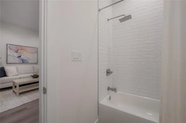 $584,900 | 5530 North 9th Street, Unit 2, Tampa, FL 33604