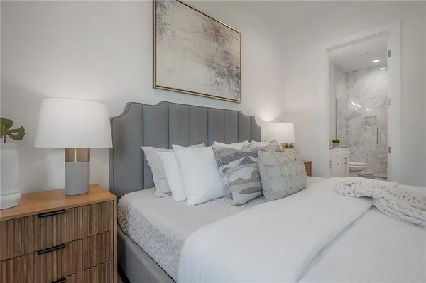 $584,900 | 5530 North 9th Street, Unit 2, Tampa, FL 33604