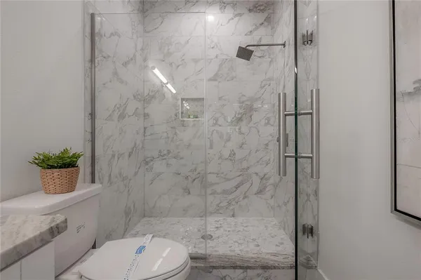 $584,900 | 5530 North 9th Street, Unit 2, Tampa, FL 33604