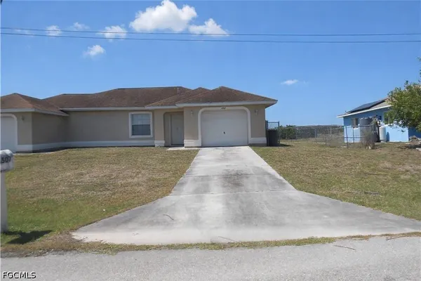 $1,600 | 4507 20th Street Southwest, Lehigh Acres, FL 33973