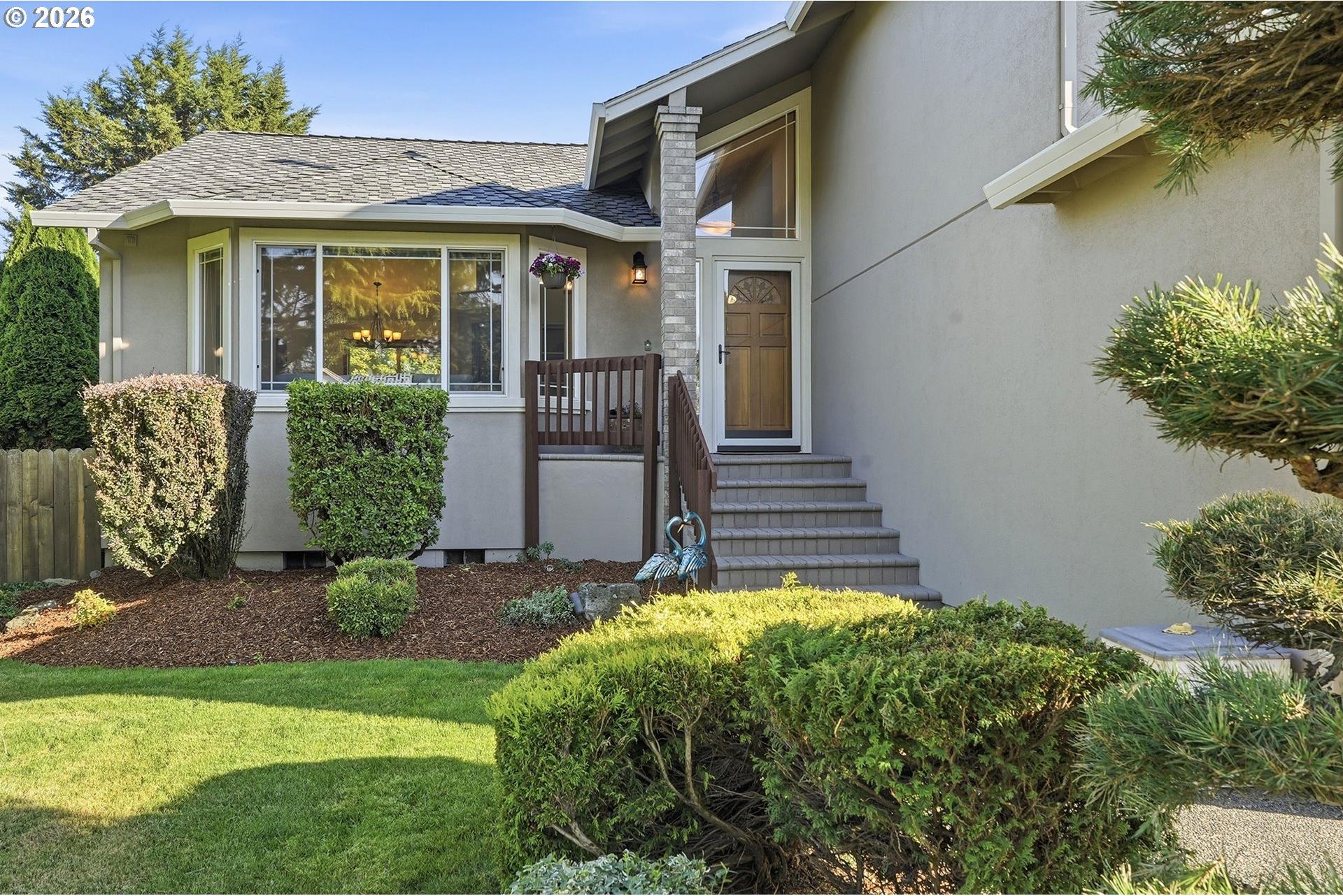 2704 Southwest Giese Loop Gresham, OR 97080 - Photo 5 of 44 Gallery Image 5