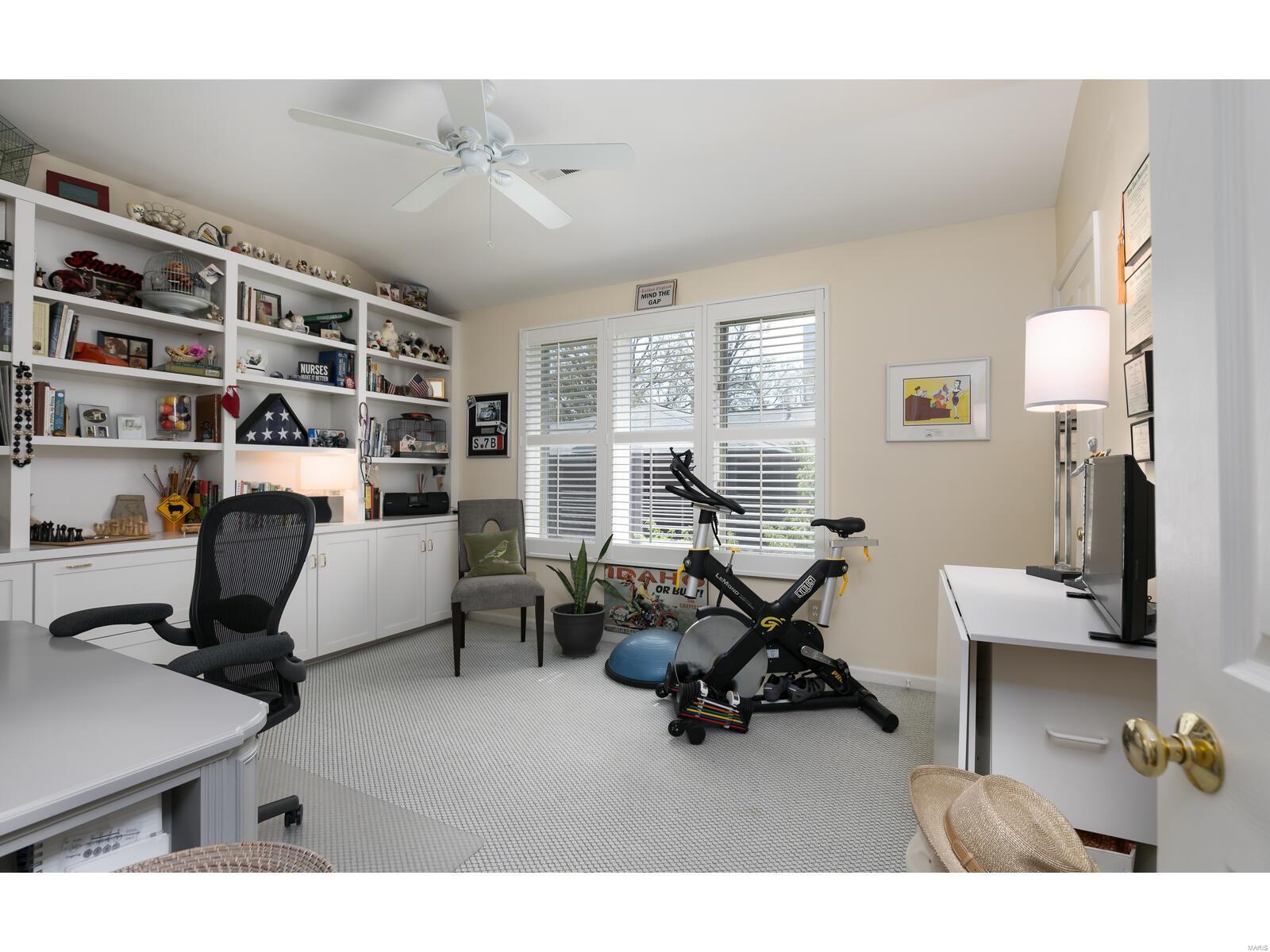 155 North Hanley Road, Unit 301 St. Louis, MO 63105 - Photo 19 of 26