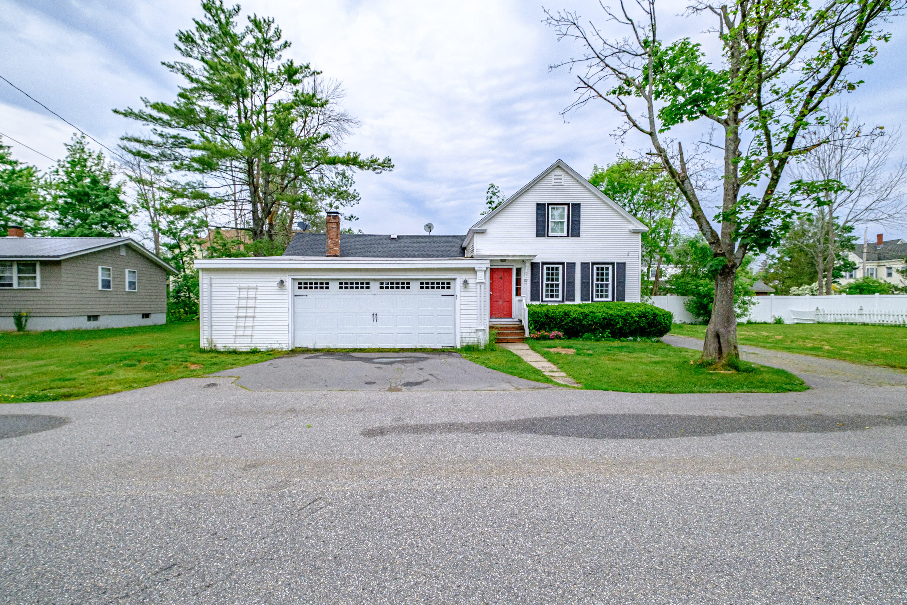 11 Stuart Street Saco, ME 04072 - Photo 2 of 41 20250606gp-61001