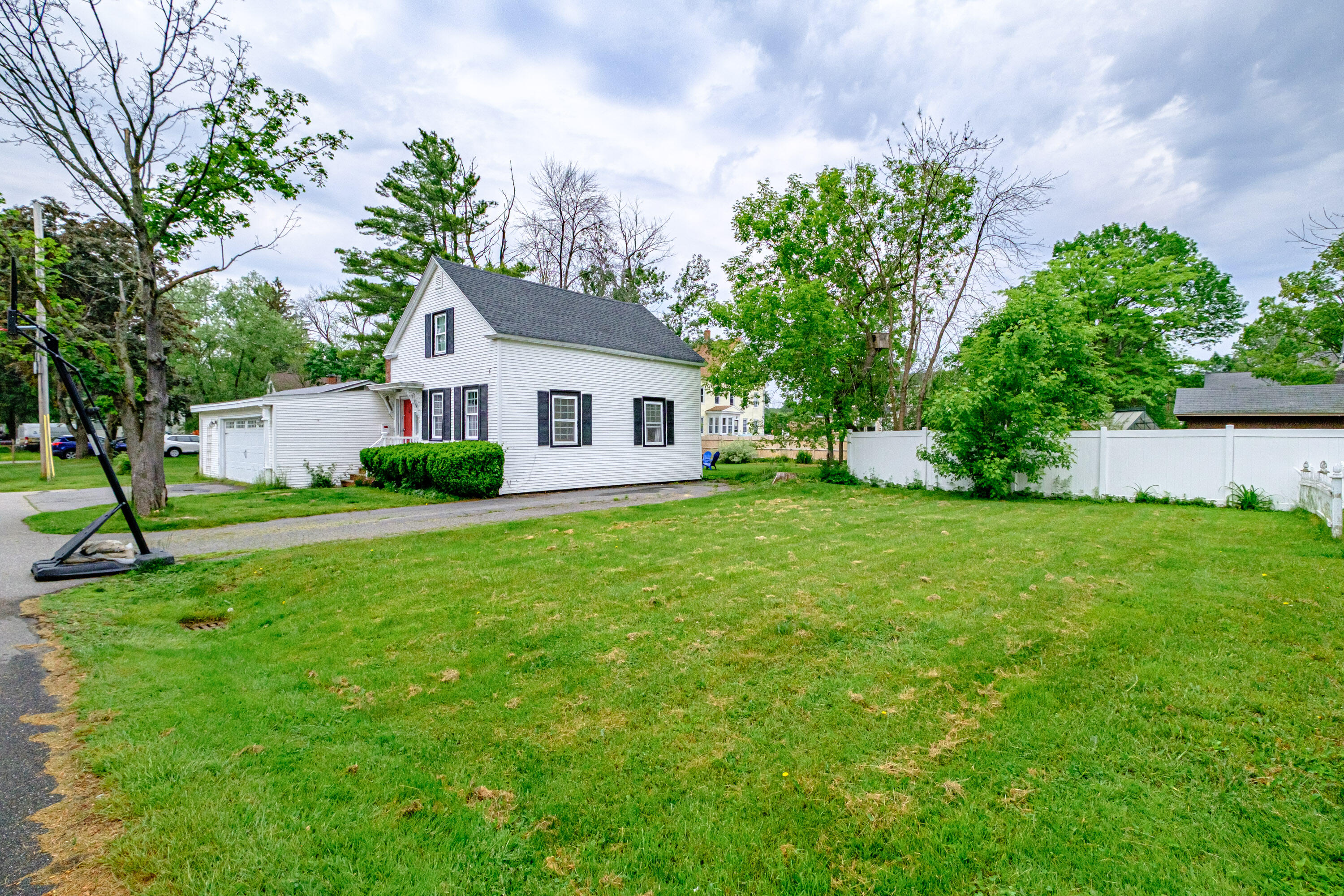11 Stuart Street Saco, ME 04072 - Photo 28 of 41 20250606gp-61037