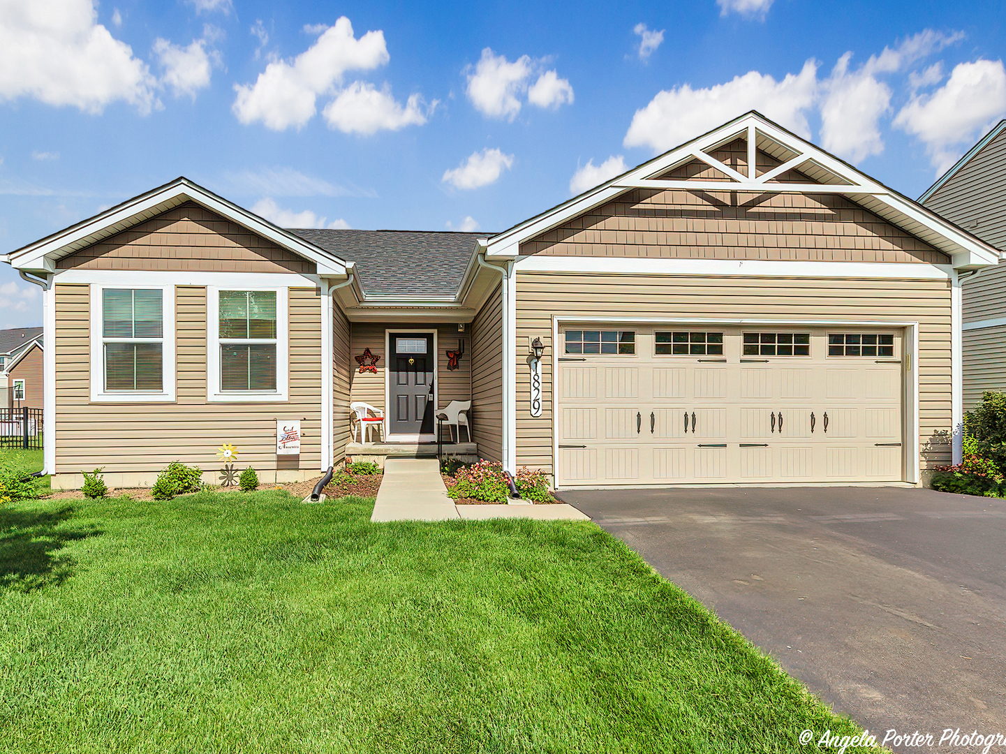 1829 Overview Circle Antioch, IL 60002 - Photo 1 of 42 Gallery Image 1