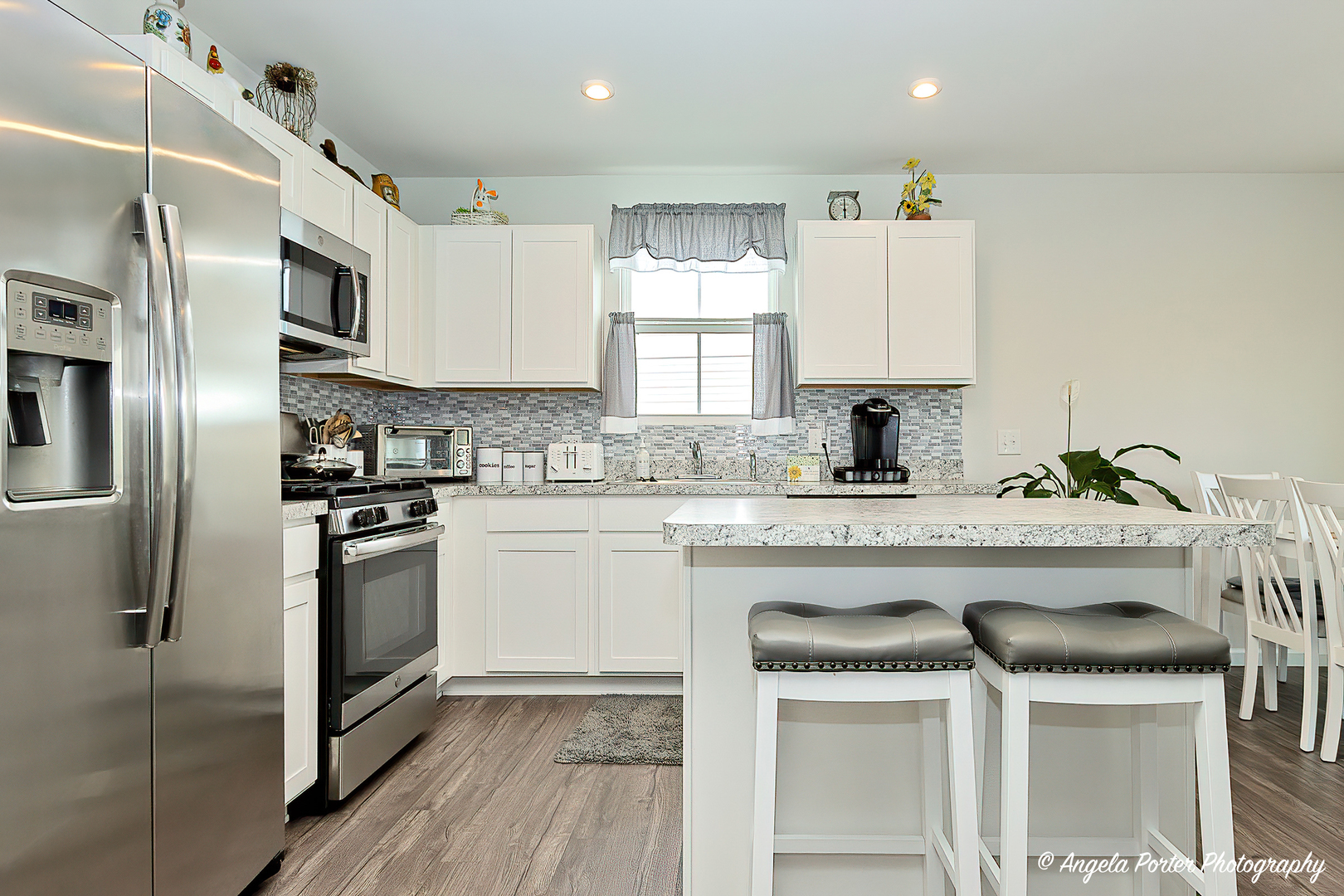 1829 Overview Circle Antioch, IL 60002 - Photo 8 of 42 Gallery Image 8