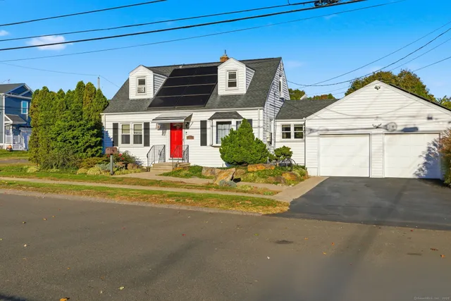 $585,000 | 23 Utica Street, Milford, CT 06461
