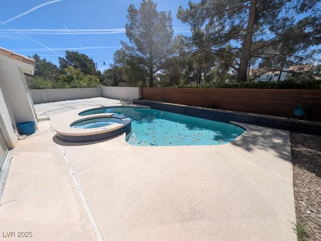 $2,600 | 9509 Lazy River Drive, Las Vegas, NV 89117