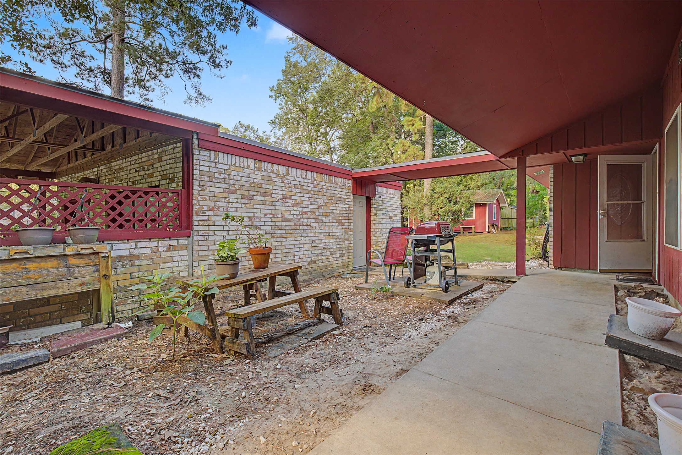 3774 Spring Drive Huntsville, TX 77340 - Photo 6 of 39 Gallery Image 6