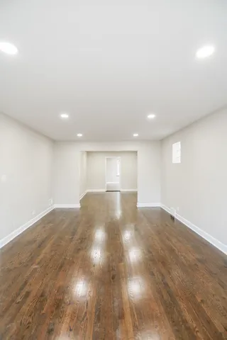 $3,500 | 3126 West Chase Avenue, Chicago, IL 60645