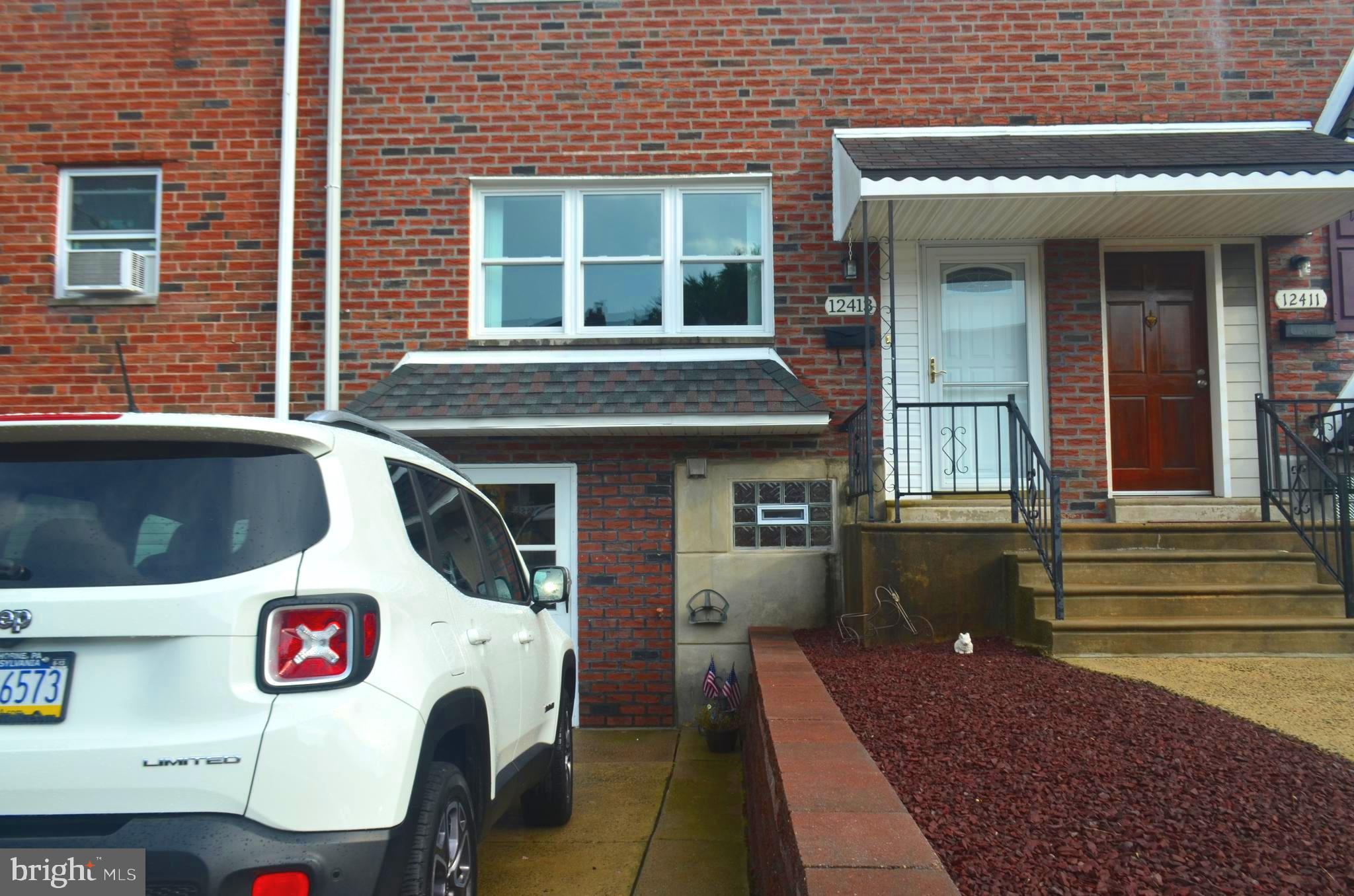 12413 Rambler Road Philadelphia, PA 19154 - Photo 3 of 36
