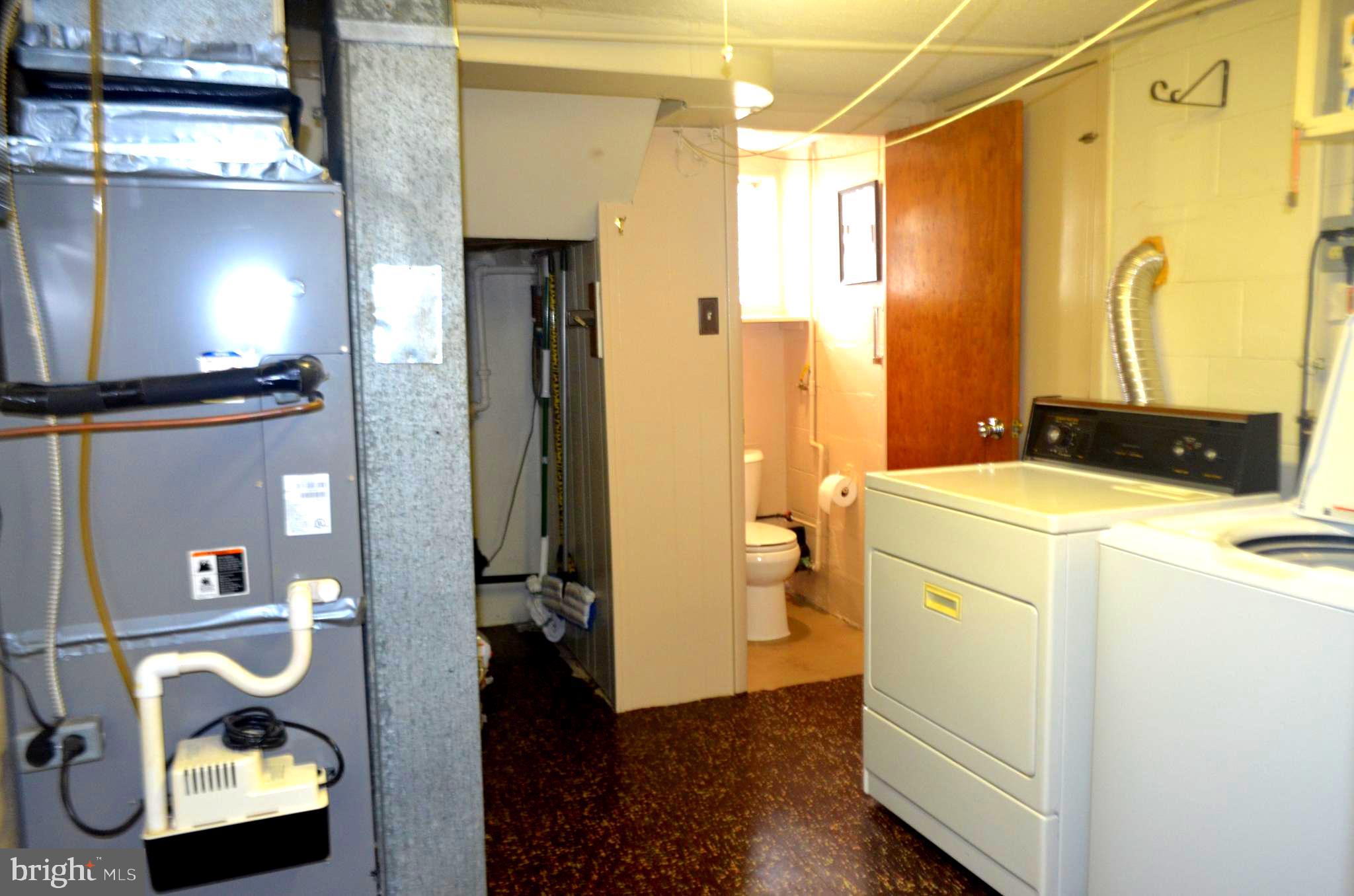 12413 Rambler Road Philadelphia, PA 19154 - Photo 24 of 36
