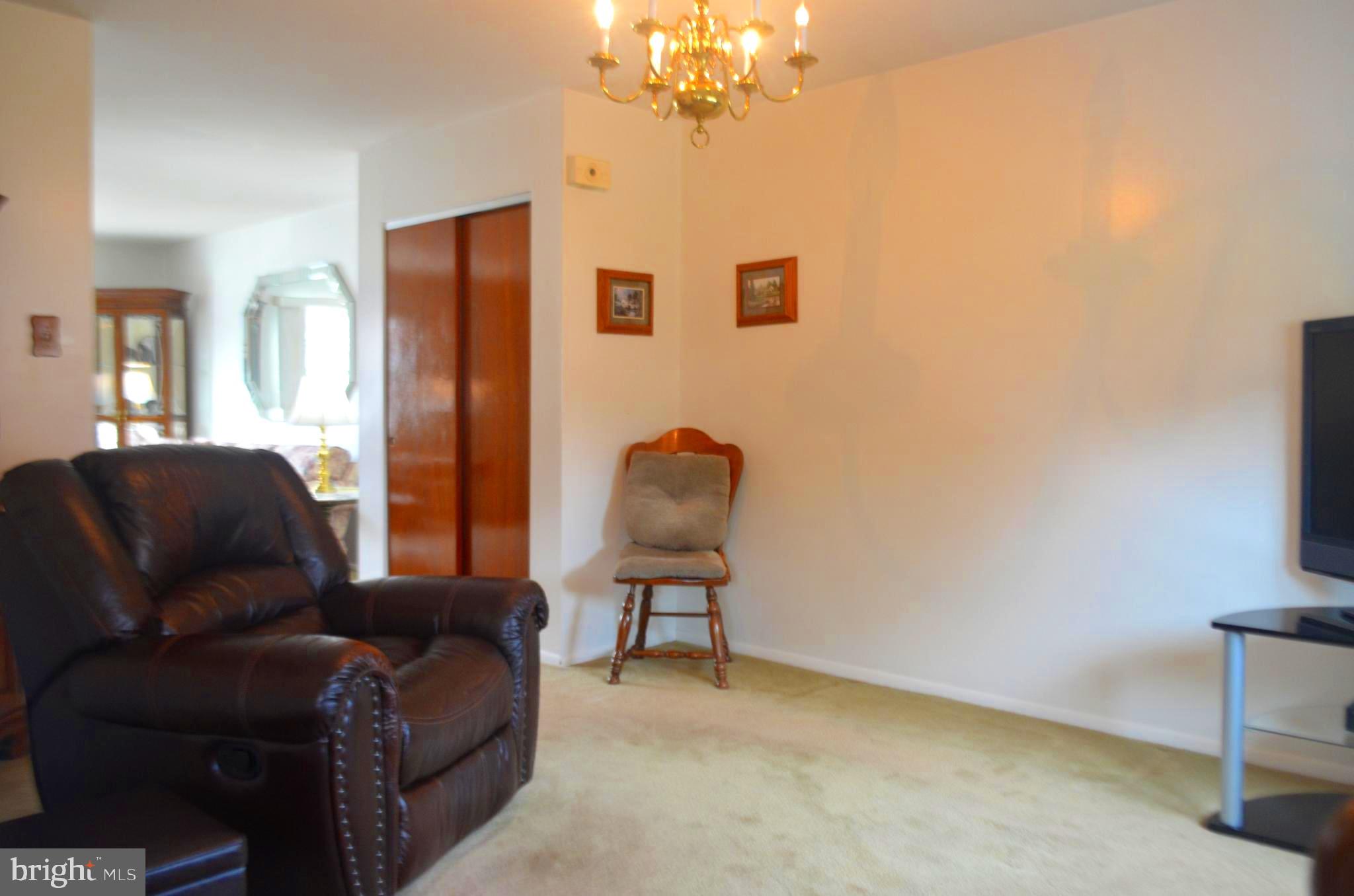 12413 Rambler Road Philadelphia, PA 19154 - Photo 9 of 36
