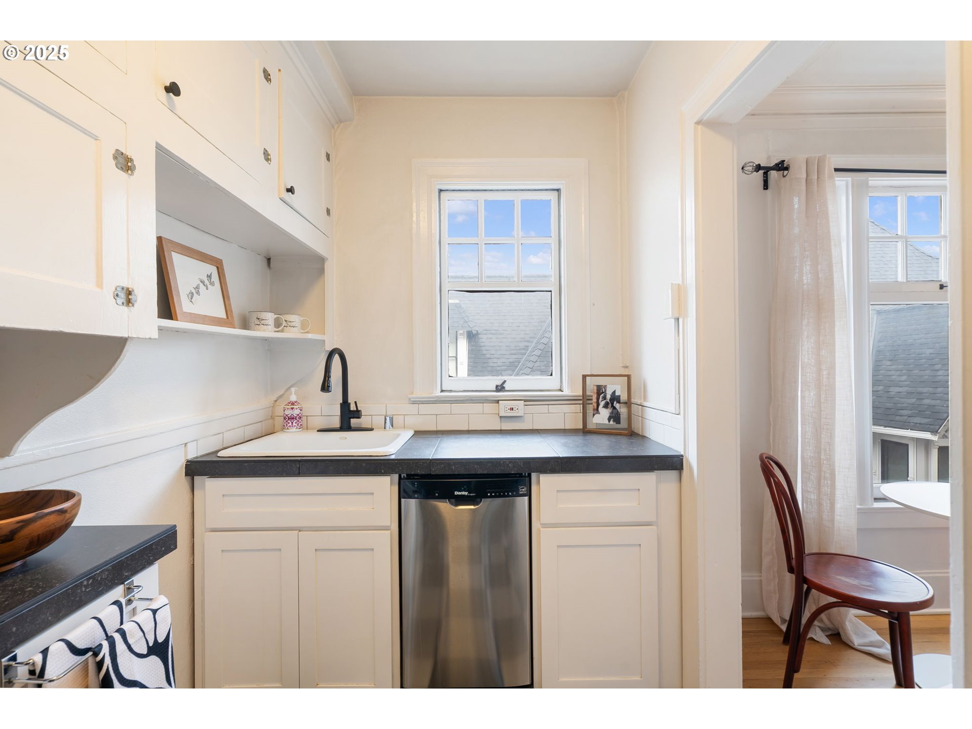 1811 Northwest Couch Street, Unit 407 Portland, OR 97209 - Photo 16 of 23