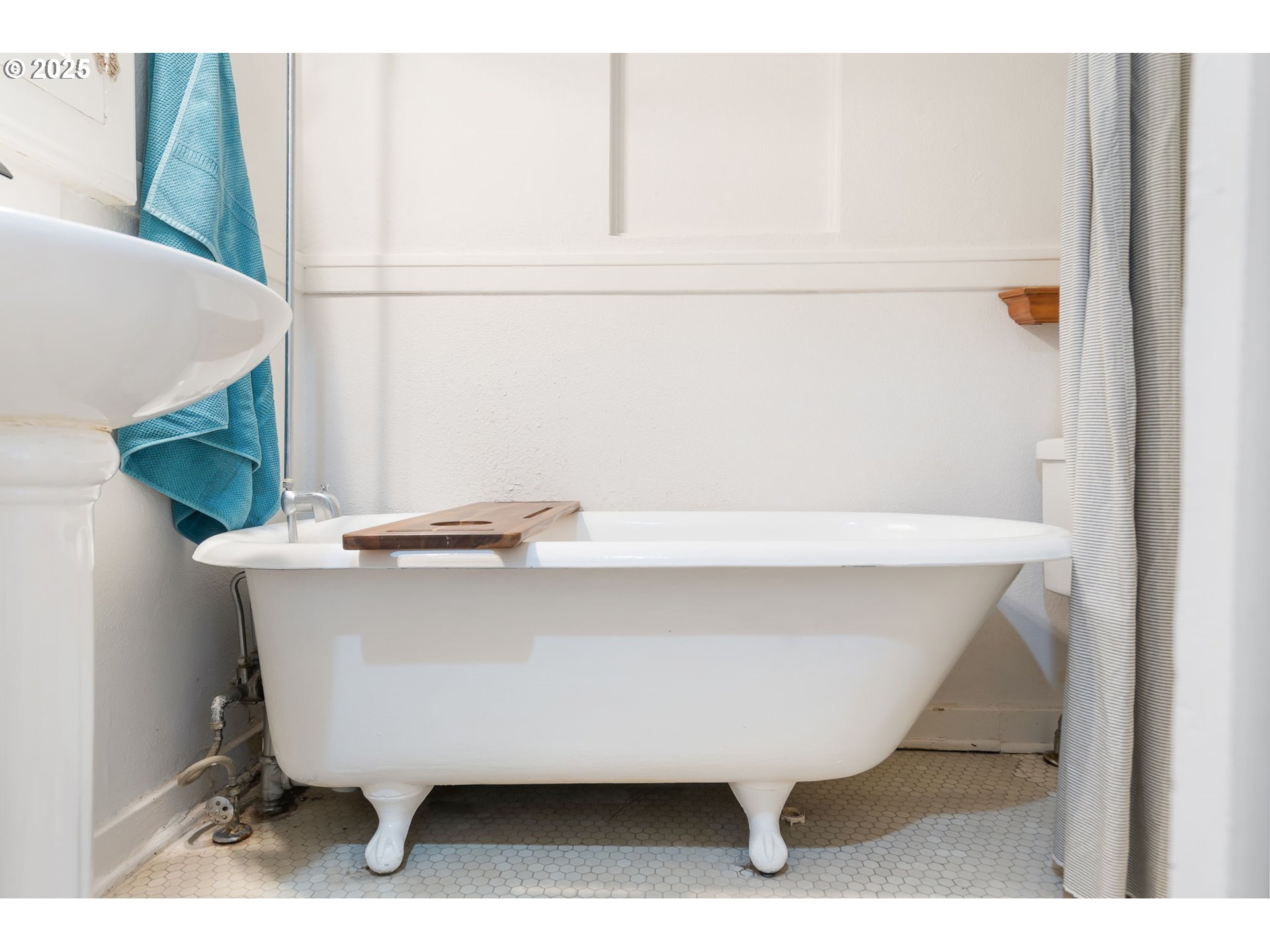 1811 Northwest Couch Street, Unit 407 Portland, OR 97209 - Photo 22 of 23