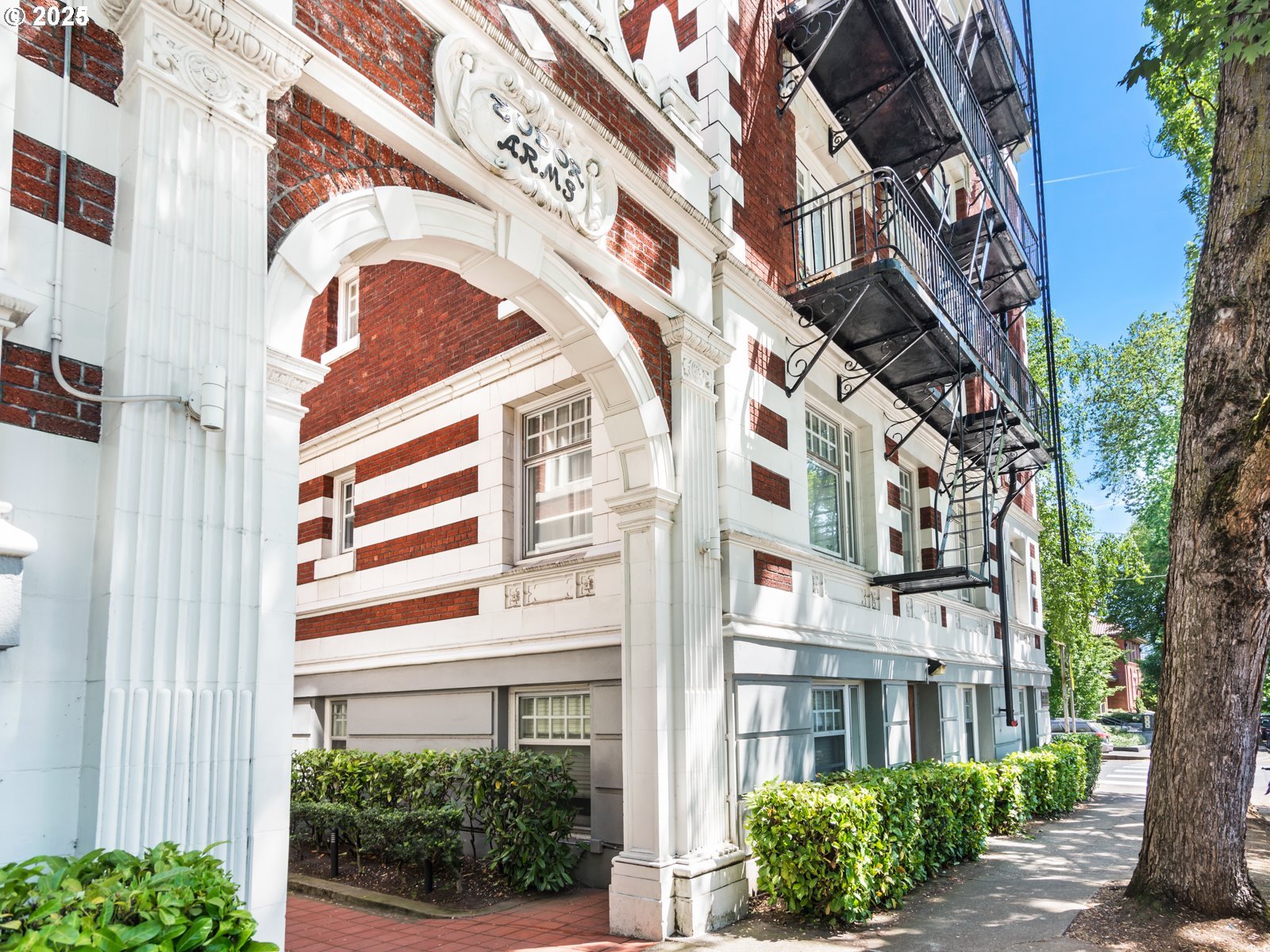 1811 Northwest Couch Street, Unit 407 Portland, OR 97209 - Photo 3 of 23