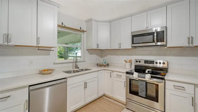 $469,000 | 209 Briggs Court, Sarasota, FL 34237