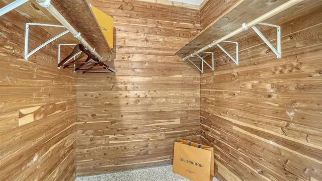 $469,000 | 209 Briggs Court, Sarasota, FL 34237