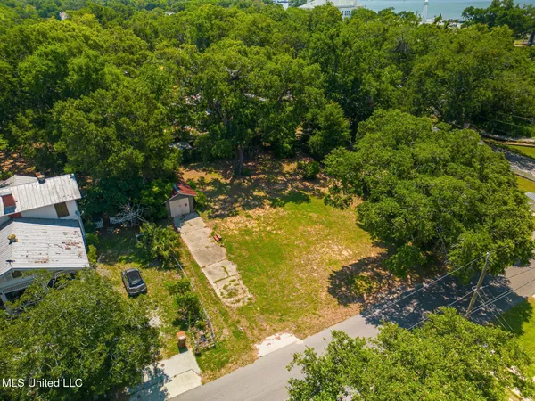 $79,900 | 146 Gill Avenue, Biloxi, MS 39530