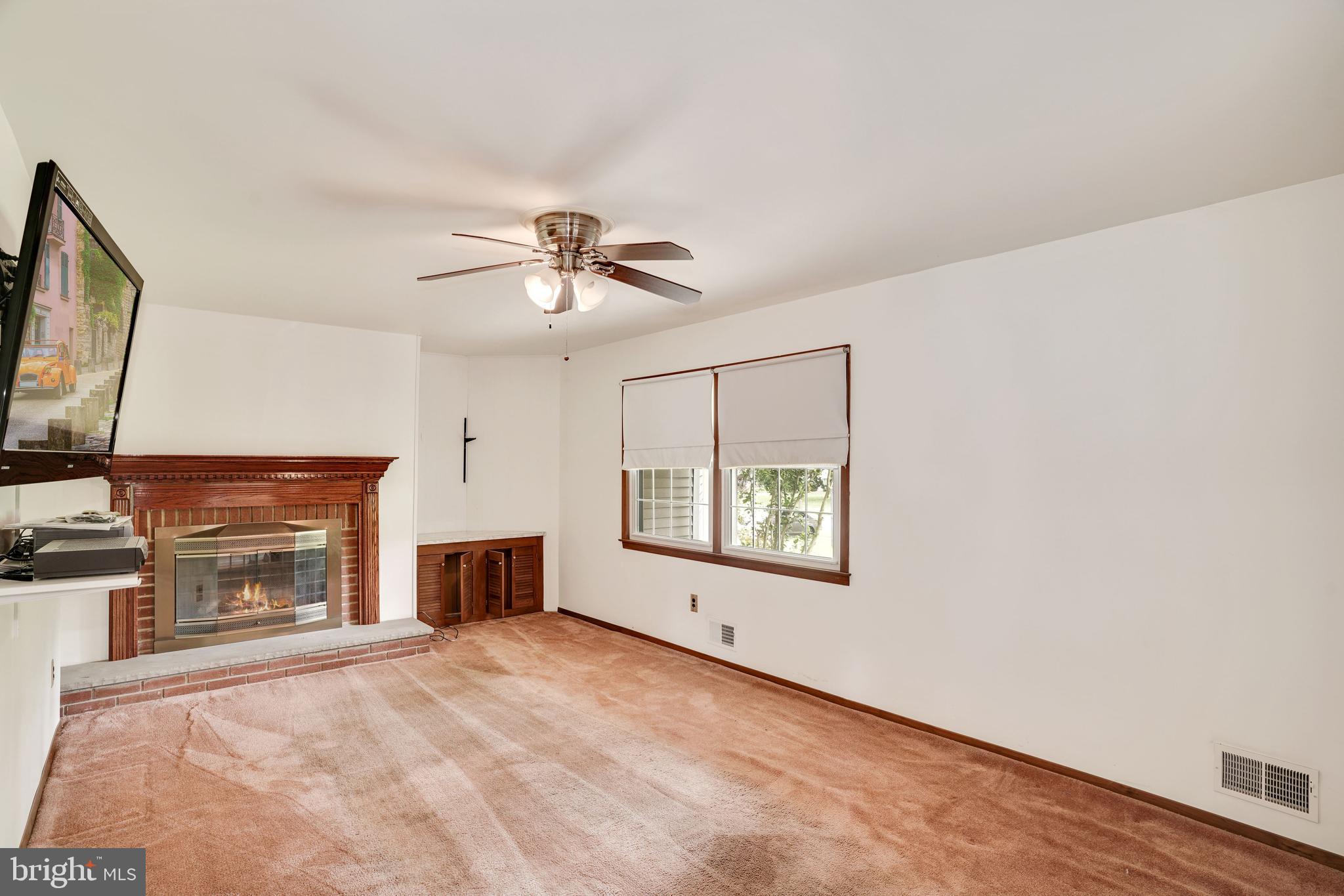 783 Colts Neck Road Freehold, NJ 07728 - Photo 3 of 15 Gallery Image 3