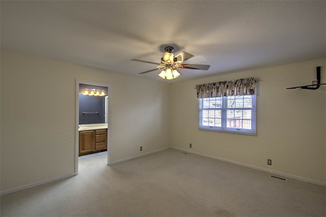 883 Hancock Drive Decatur, IL 62521 - Photo 12 of 30