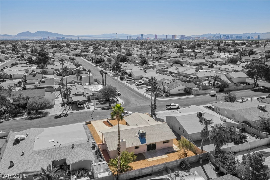 204 Bahama Road Las Vegas, NV 89145 - Photo 3 of 20 Gallery Image 3