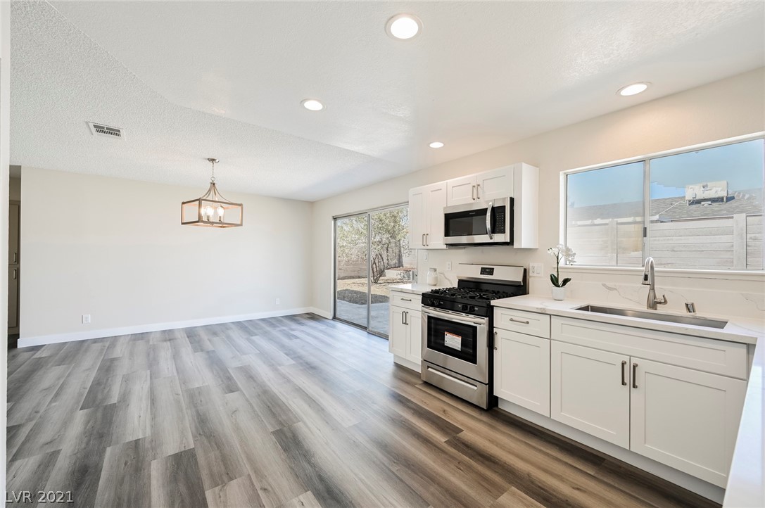 204 Bahama Road Las Vegas, NV 89145 - Photo 6 of 20 Gallery Image 6