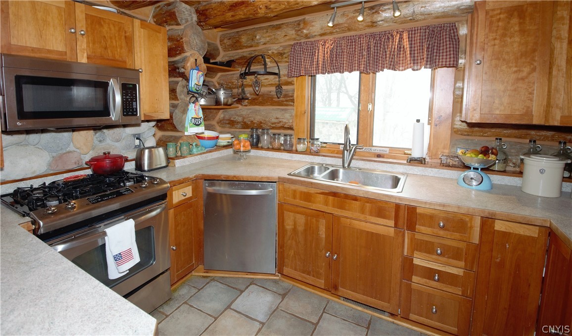 600 Long Road Tully, NY 13159 - Photo 8 of 28