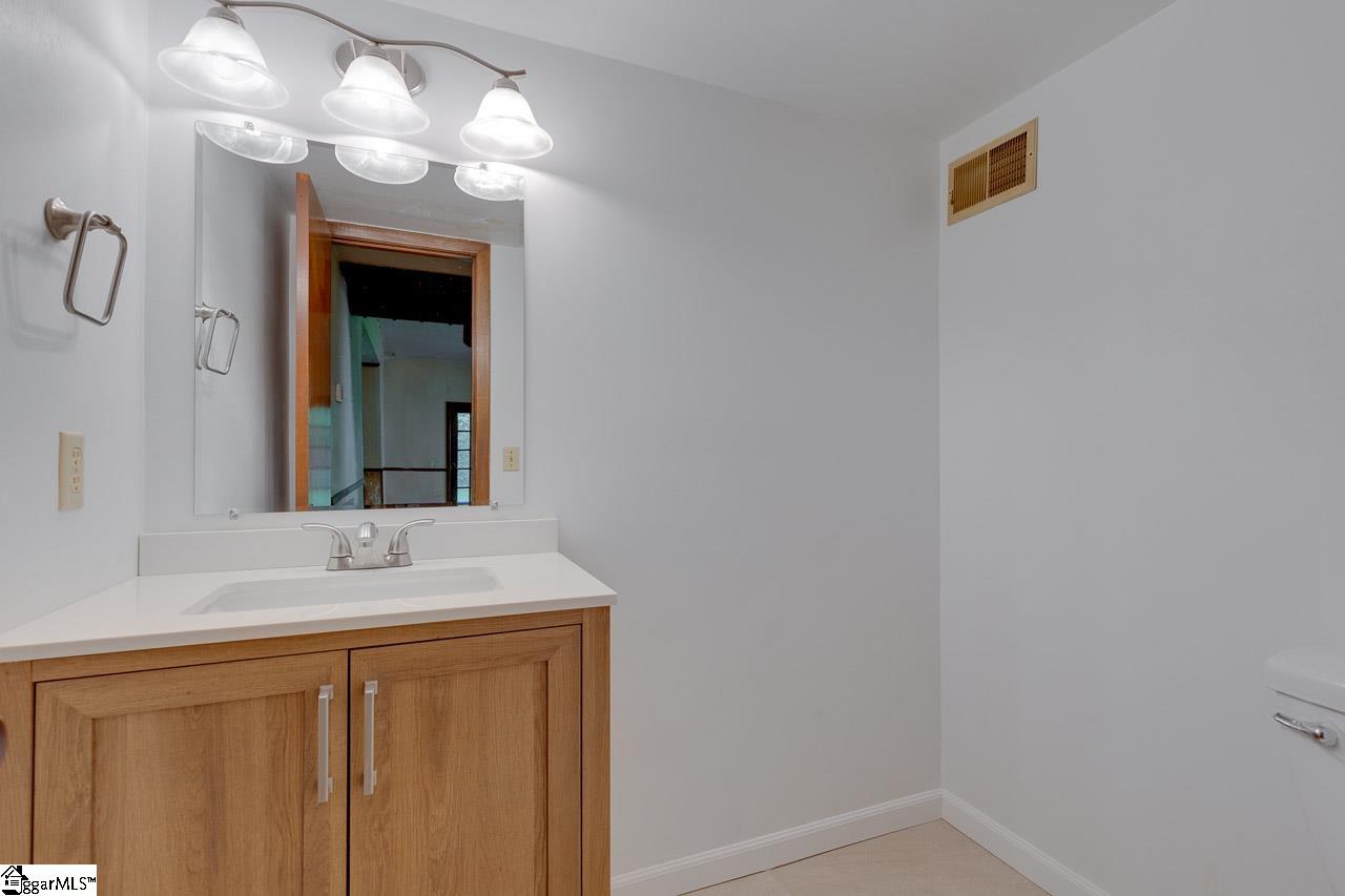 605 Devenger Road Greer, SC 29650 - Photo 11 of 26 Gallery Image 11