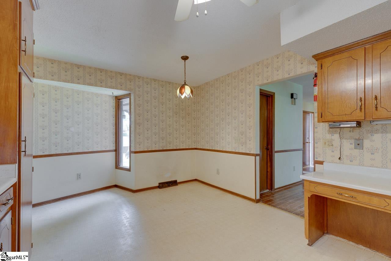 605 Devenger Road Greer, SC 29650 - Photo 14 of 26 Gallery Image 14