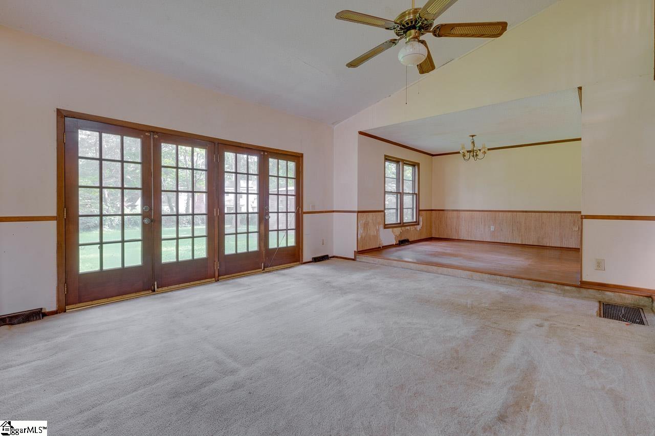 605 Devenger Road Greer, SC 29650 - Photo 5 of 26 Gallery Image 5