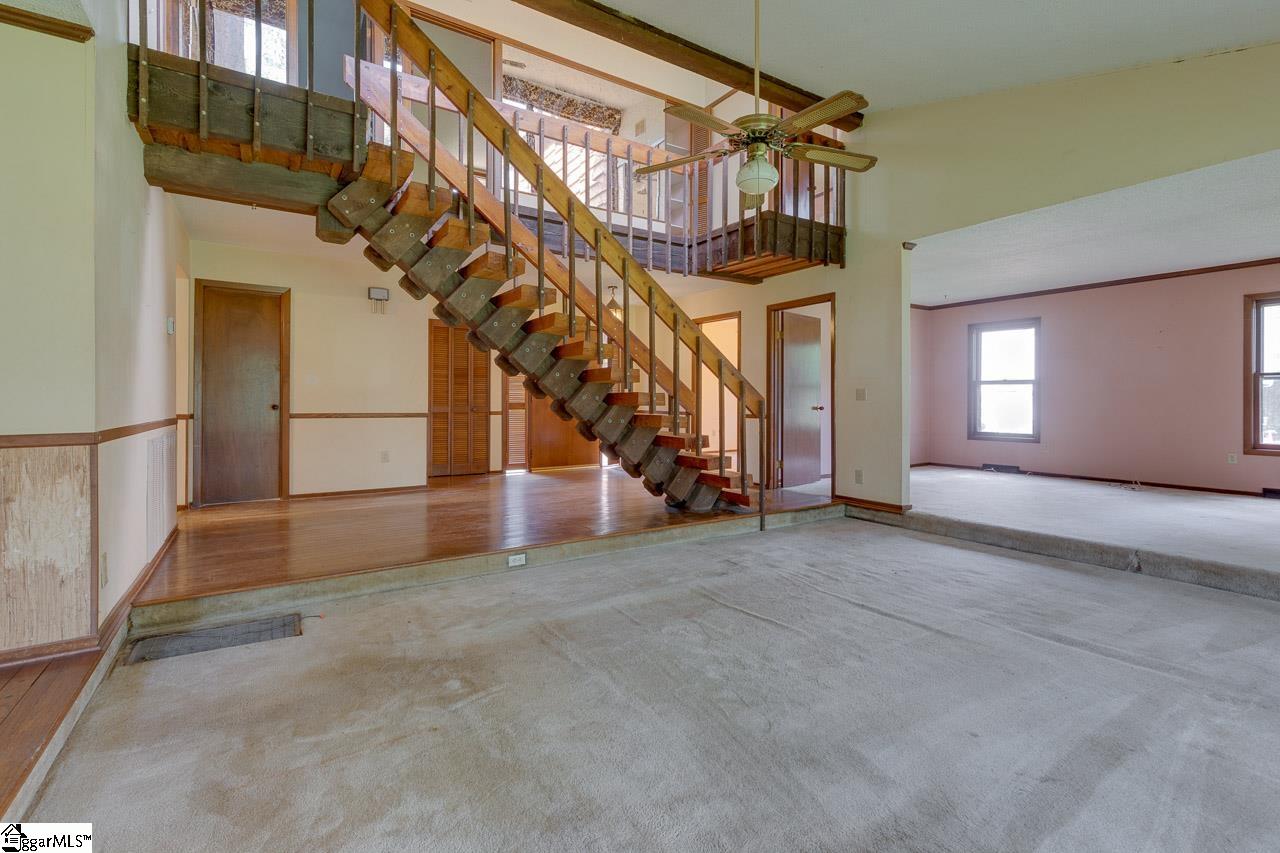 605 Devenger Road Greer, SC 29650 - Photo 7 of 26 Gallery Image 7