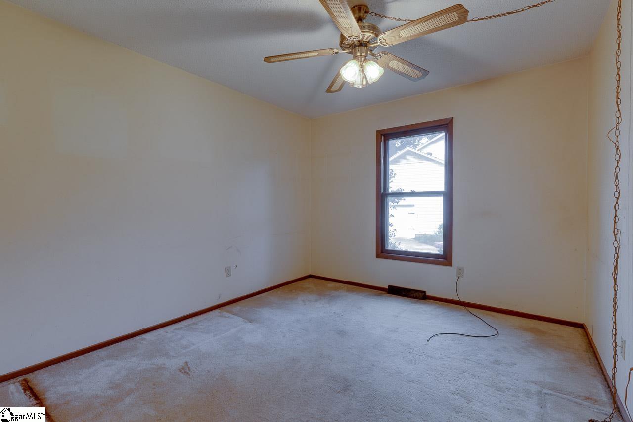 605 Devenger Road Greer, SC 29650 - Photo 10 of 26 Gallery Image 10