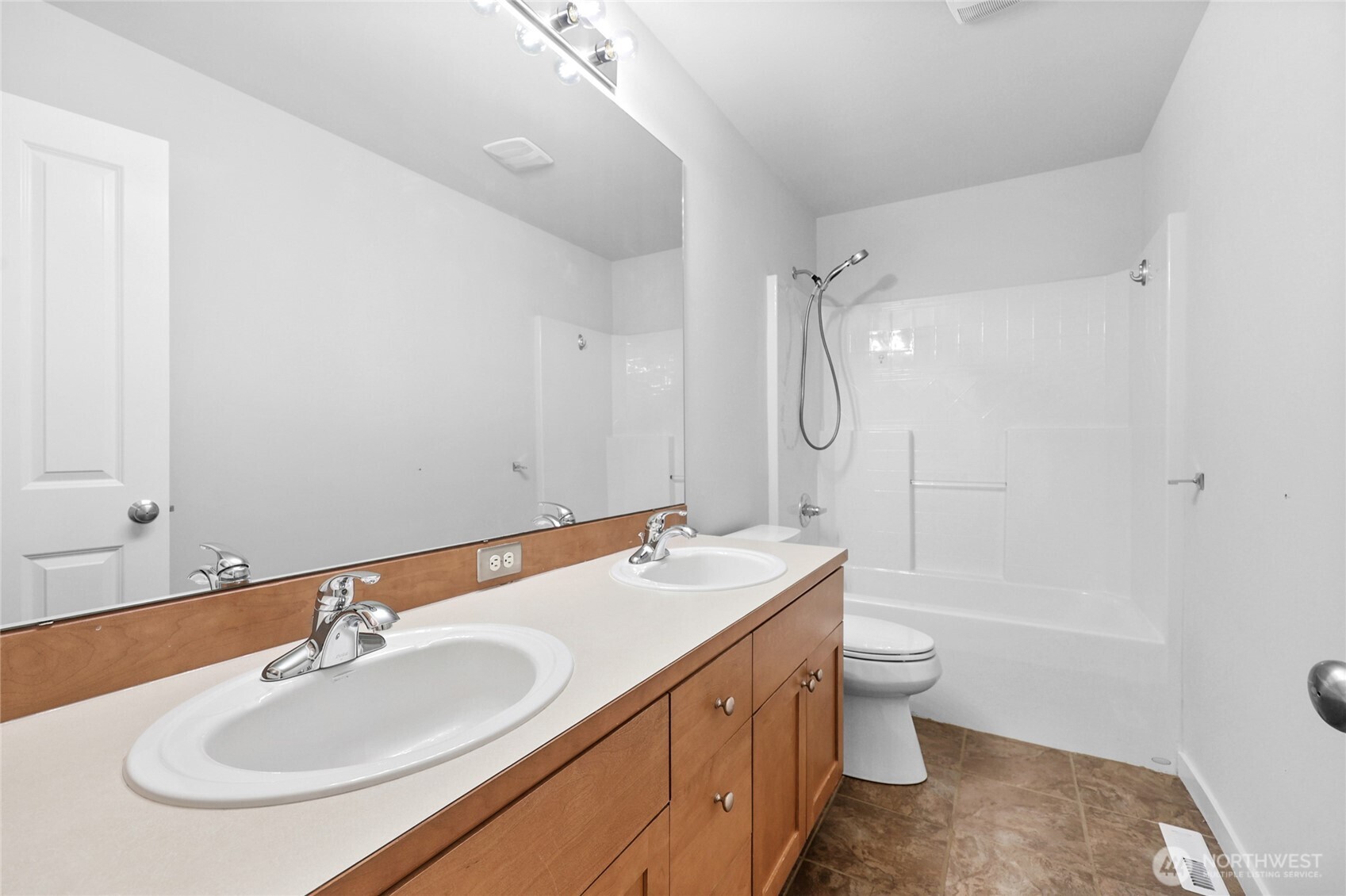 15927 35th Drive Southeast Bothell, WA 98012 - Photo 27 of 34 Gallery Image 27