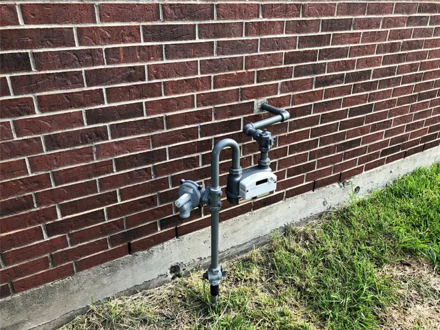 $2,100 | 8531 Ashford Green Lane, Houston, TX 77072