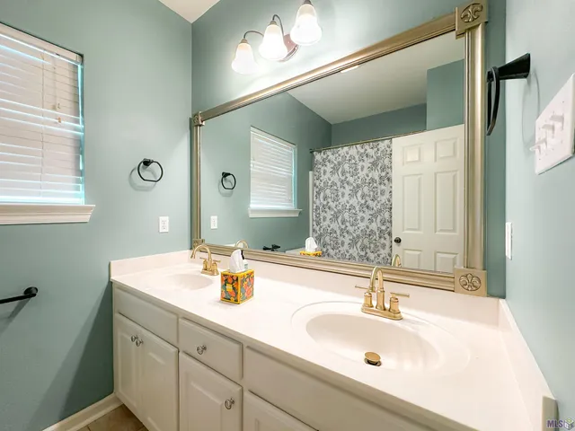 $2,200 | 15104 Wax Myrtle Avenue, Baton Rouge, LA 70817