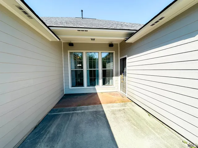 $2,200 | 15104 Wax Myrtle Avenue, Baton Rouge, LA 70817