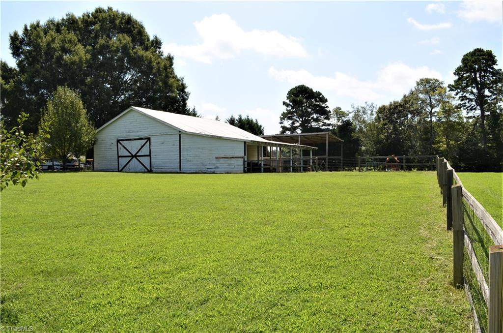 908 Friendship Church Road Lexington, NC 27295 - Photo 4 of 28 Gallery Image 4