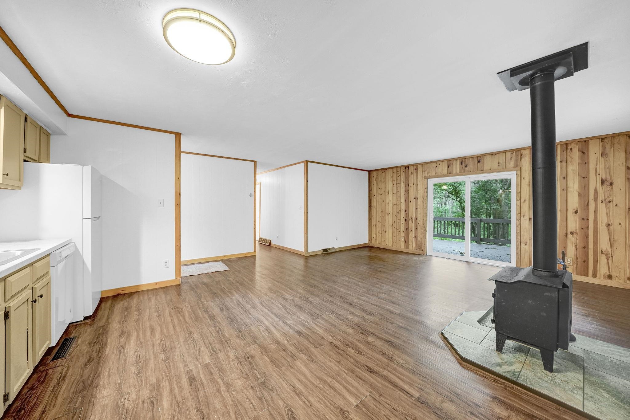 8277 West Ridge Boulevard Stanwood, MI 49346 - Photo 7 of 20 1947477-17bcbd13-3fe0-4a0e-8c01-d0bdb89901a5.JPG