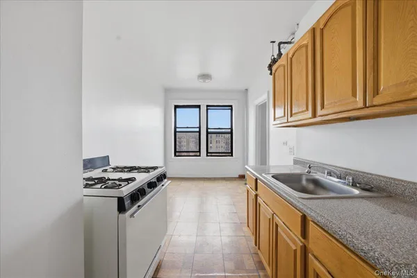 $108,000 | 1715 Nelson Avenue, Unit 5D | Morris Heights