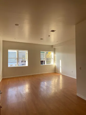$2,600 | 106 Ocean Avenue, Unit 3, Jersey City, NJ 07305