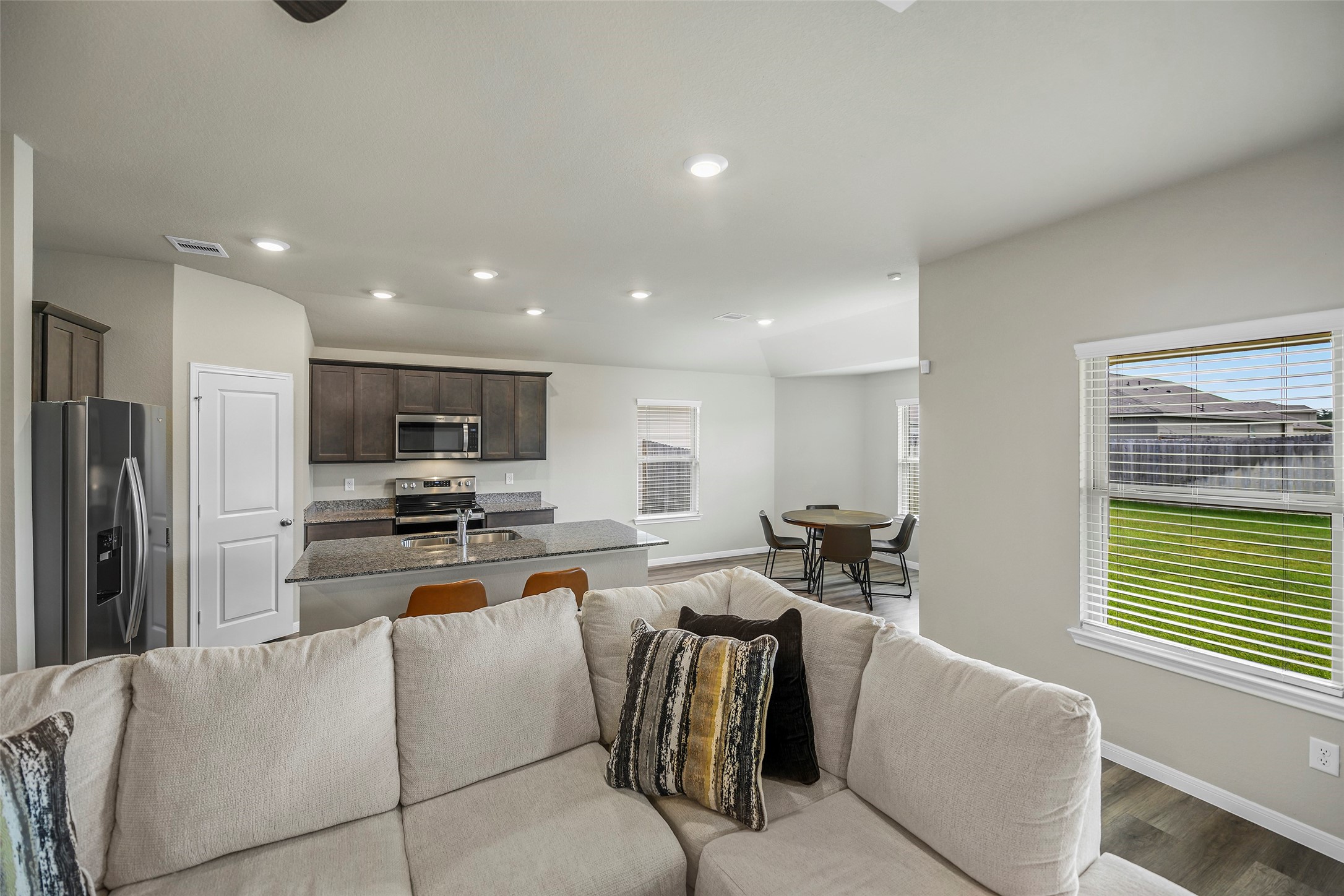 5333 Samuel Run Bryan, TX 77807 - Photo 9 of 30