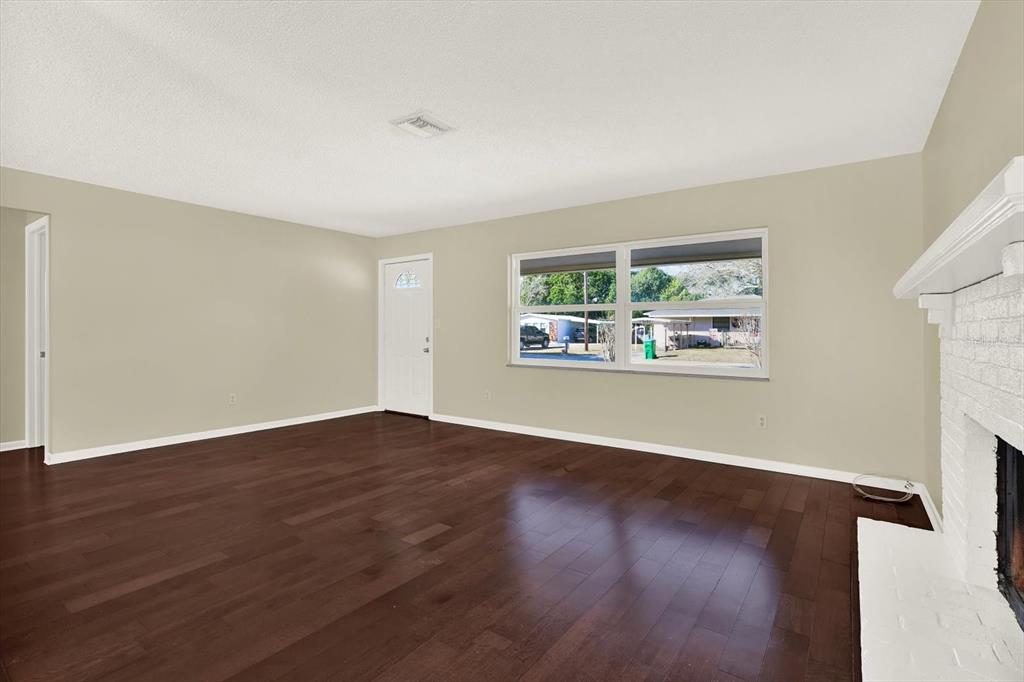 3485 Pine Street Dunedin, FL 34698 - Photo 3 of 25